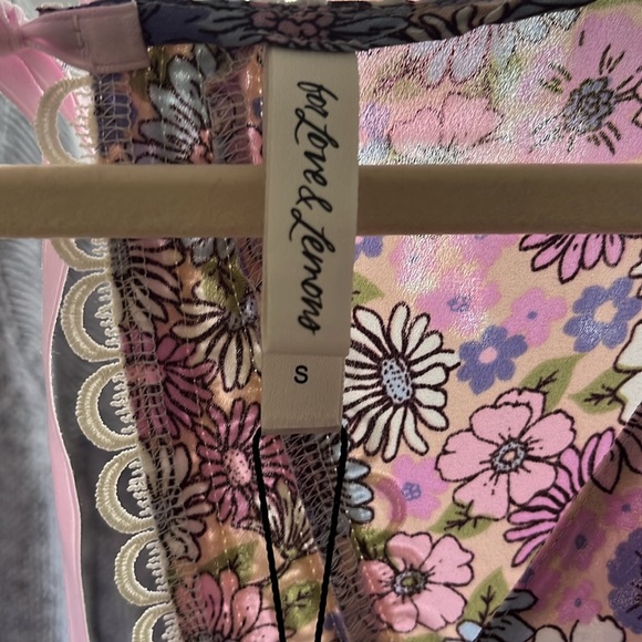 NWT For Love and Lemons S Dress Willow Floral Dress Lilac Mini Puff Sleeve - Picture 4 of 9